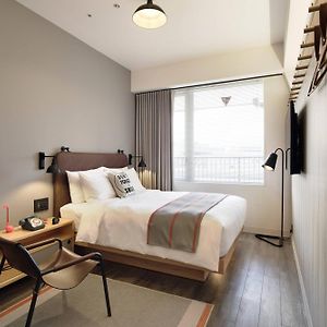 Kamer met een Queen Size Bed